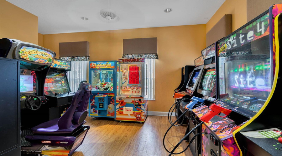 KISSIMMEE, Florida 34747, 7 Bedrooms Bedrooms, ,6 BathroomsBathrooms,Residential,For Sale,LA ISLA,0,MFRS5126510