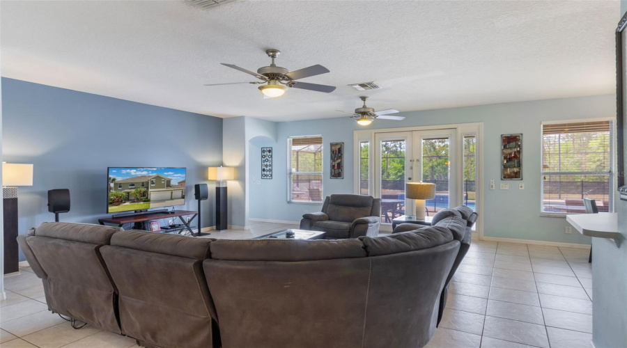 KISSIMMEE, Florida 34747, 7 Bedrooms Bedrooms, ,6 BathroomsBathrooms,Residential,For Sale,LA ISLA,0,MFRS5126510
