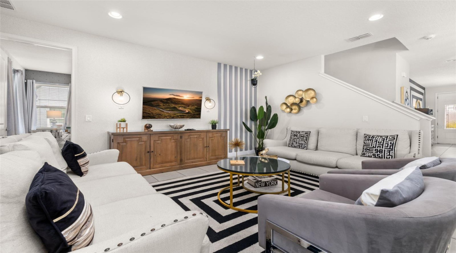 KISSIMMEE, Florida 34747, 8 Bedrooms Bedrooms, ,6 BathroomsBathrooms,Residential,For Sale,BURMA,0,MFRS5126559