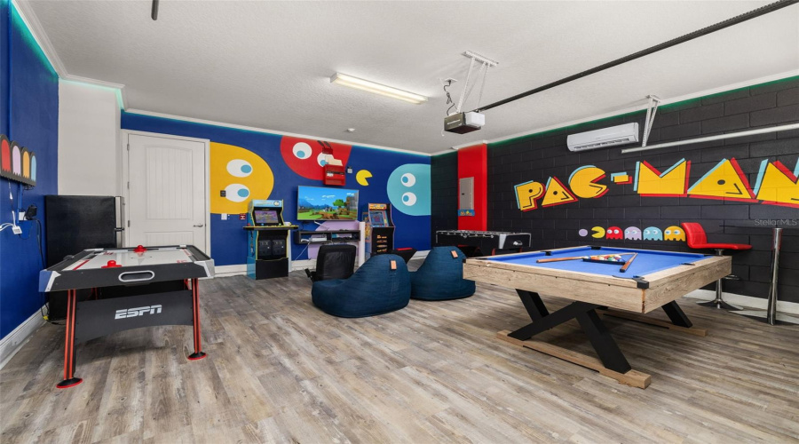 KISSIMMEE, Florida 34747, 8 Bedrooms Bedrooms, ,6 BathroomsBathrooms,Residential,For Sale,BURMA,0,MFRS5126559