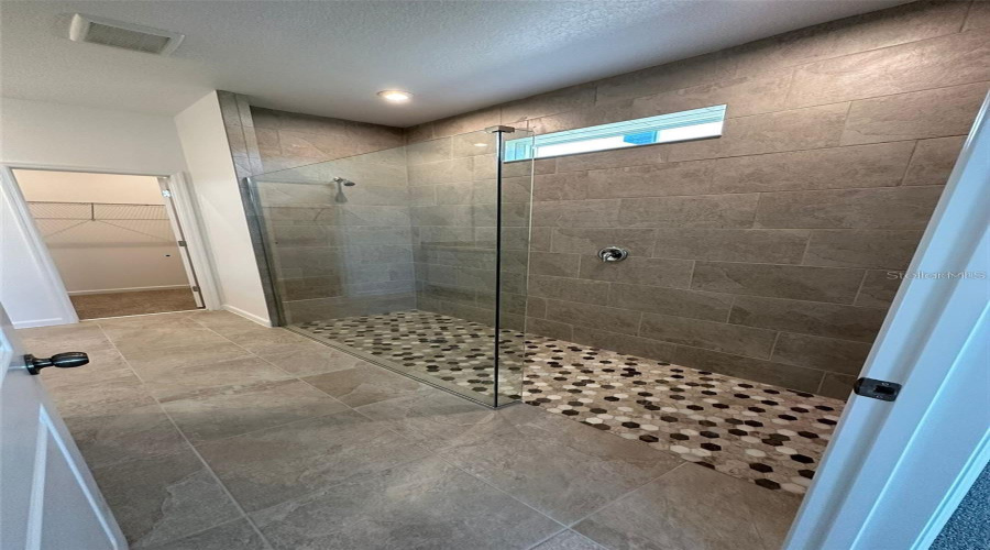 KISSIMMEE, Florida 34747, 4 Bedrooms Bedrooms, ,3 BathroomsBathrooms,Residential,For Sale,LAKESHORE BREEZE,0,MFRO6307440