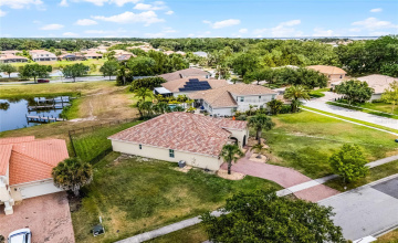 Kissimmee, Florida 34746, 4 Bedrooms Bedrooms, ,3 Bathroomsbathrooms,Residential,For Sale,Shoreside,Mfrs5126528