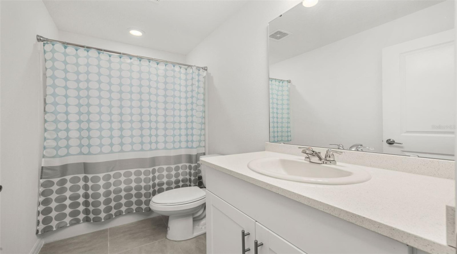 2nd Bathroom