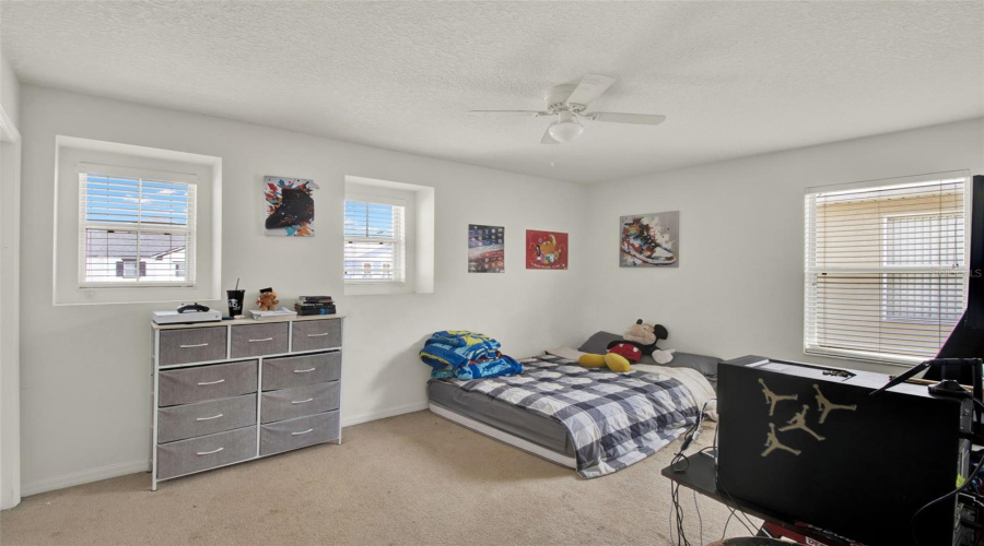 Davenport, Florida 33896, 5 Bedrooms Bedrooms, ,4 Bathroomsbathrooms,Residential,For Sale,Pine Ridge,Mfro6307100