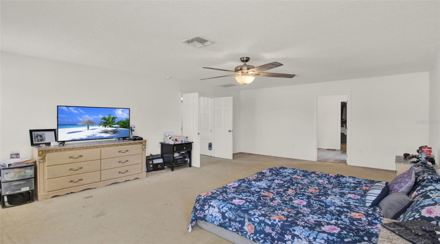 Davenport, Florida 33896, 5 Bedrooms Bedrooms, ,4 Bathroomsbathrooms,Residential,For Sale,Pine Ridge,Mfro6307100