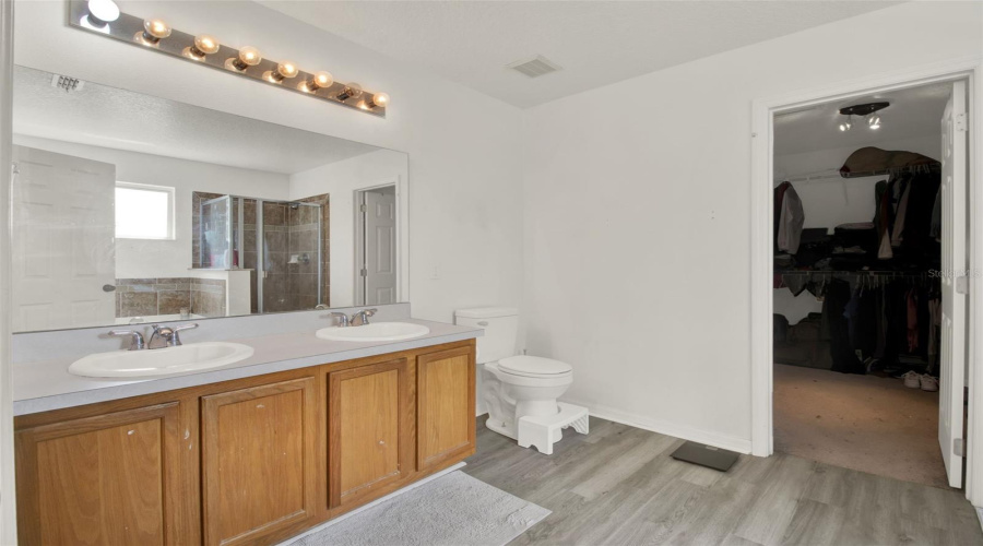 Davenport, Florida 33896, 5 Bedrooms Bedrooms, ,4 Bathroomsbathrooms,Residential,For Sale,Pine Ridge,Mfro6307100
