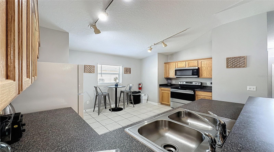 Davenport, Florida 33896, 5 Bedrooms Bedrooms, ,3 Bathroomsbathrooms,Residential,For Sale,Sandy Ridge,Mfrs5125253