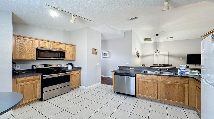 Davenport, Florida 33896, 5 Bedrooms Bedrooms, ,3 Bathroomsbathrooms,Residential,For Sale,Sandy Ridge,Mfrs5125253