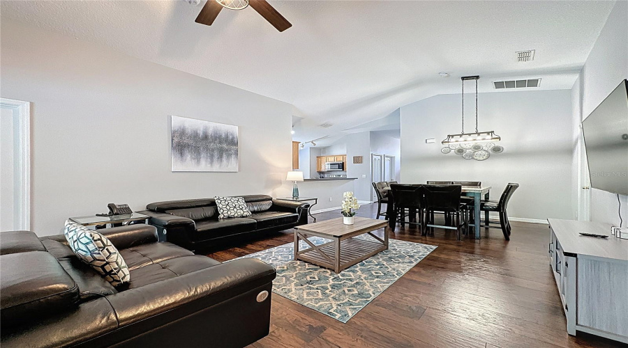 Davenport, Florida 33896, 5 Bedrooms Bedrooms, ,3 Bathroomsbathrooms,Residential,For Sale,Sandy Ridge,Mfrs5125253