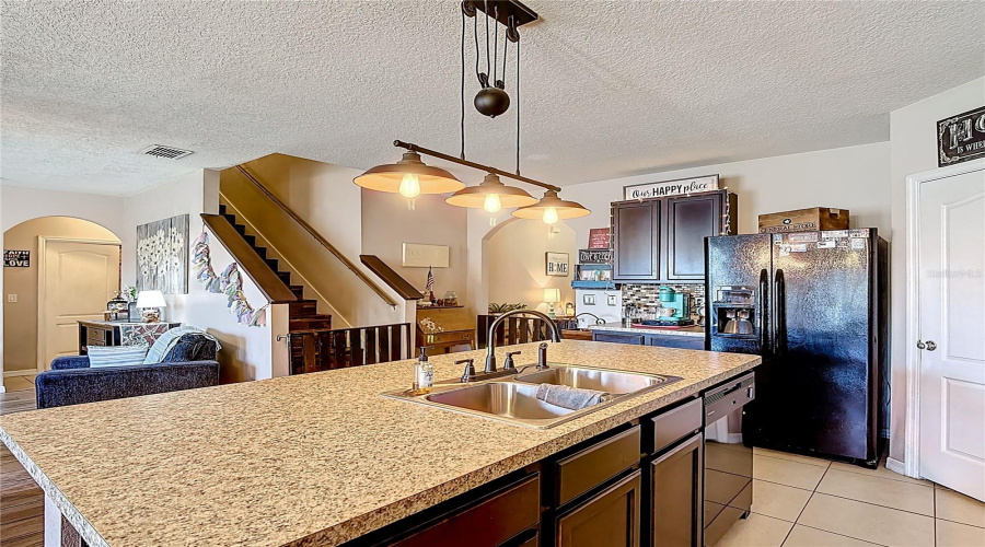 DAVENPORT, Florida 33897, 5 Bedrooms Bedrooms, ,3 BathroomsBathrooms,Residential,For Sale,LAZY WILLOW,0,MFRTB8383154