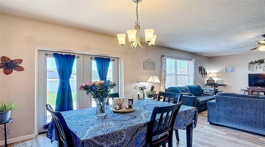 DAVENPORT, Florida 33897, 5 Bedrooms Bedrooms, ,3 BathroomsBathrooms,Residential,For Sale,LAZY WILLOW,0,MFRTB8383154