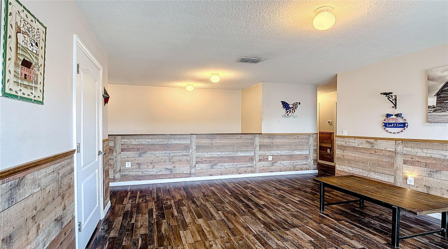 DAVENPORT, Florida 33897, 5 Bedrooms Bedrooms, ,3 BathroomsBathrooms,Residential,For Sale,LAZY WILLOW,0,MFRTB8383154