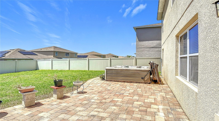 DAVENPORT, Florida 33897, 5 Bedrooms Bedrooms, ,3 BathroomsBathrooms,Residential,For Sale,LAZY WILLOW,0,MFRTB8383154