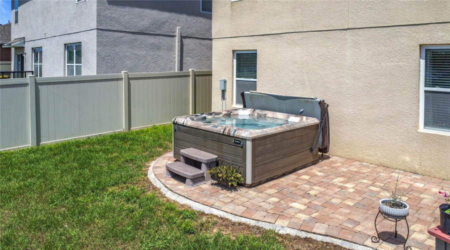 DAVENPORT, Florida 33897, 5 Bedrooms Bedrooms, ,3 BathroomsBathrooms,Residential,For Sale,LAZY WILLOW,0,MFRTB8383154