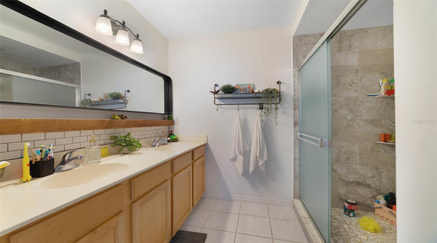 Celebration, Florida 34747, 3 Bedrooms Bedrooms, ,2 Bathroomsbathrooms,Residential,For Sale,Celebration,Mfrs5126418