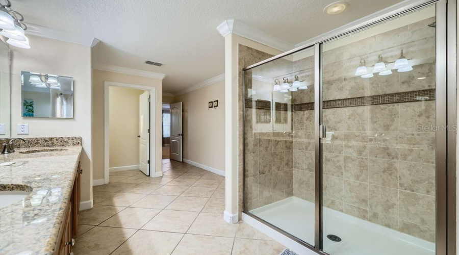 Kissimmee, Florida 34747, 6 Bedrooms Bedrooms, ,5 Bathroomsbathrooms,Residential,For Sale,Buccaneer Palm,Mfro6306835