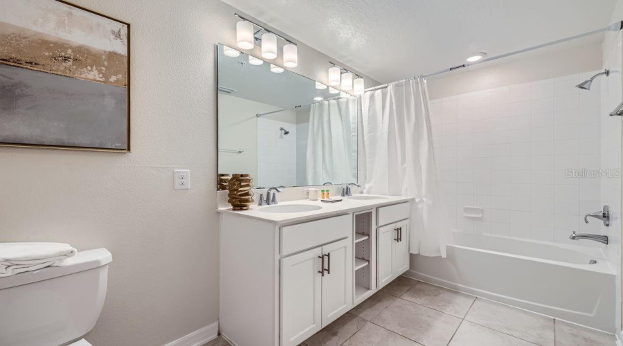 Kissimmee, Florida 34746, 2 Bedrooms Bedrooms, ,2 Bathroomsbathrooms,Residential,For Sale,Clock Tower,Mfro6305521
