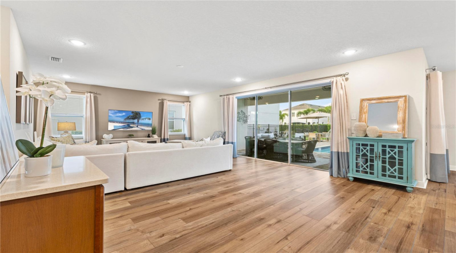 Kissimmee, Florida 34747, 5 Bedrooms Bedrooms, ,5 Bathroomsbathrooms,Residential,For Sale,Auburn,Mfro6306800