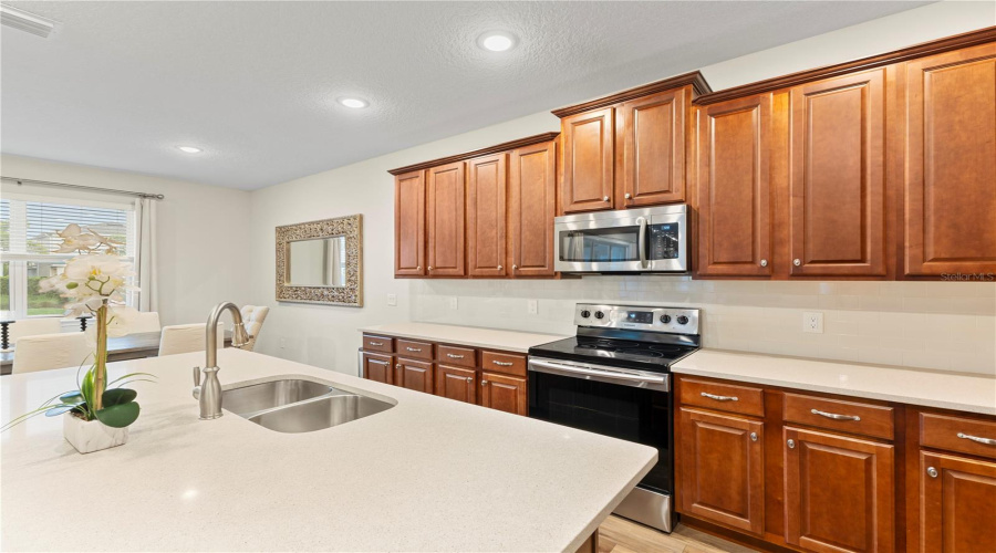 Kissimmee, Florida 34747, 5 Bedrooms Bedrooms, ,5 Bathroomsbathrooms,Residential,For Sale,Auburn,Mfro6306800