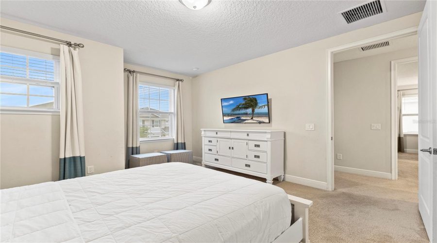 Kissimmee, Florida 34747, 5 Bedrooms Bedrooms, ,5 Bathroomsbathrooms,Residential,For Sale,Auburn,Mfro6306800