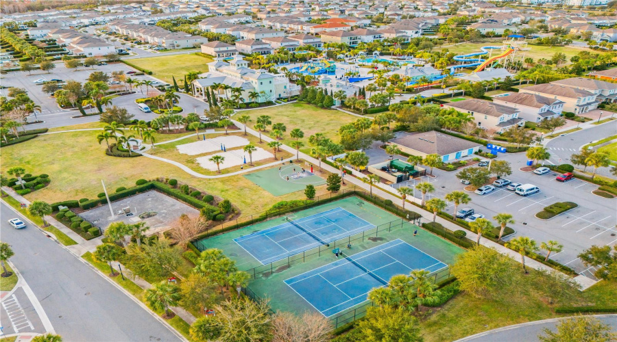 Kissimmee, Florida 34747, 5 Bedrooms Bedrooms, ,5 Bathroomsbathrooms,Residential,For Sale,Auburn,Mfro6306800