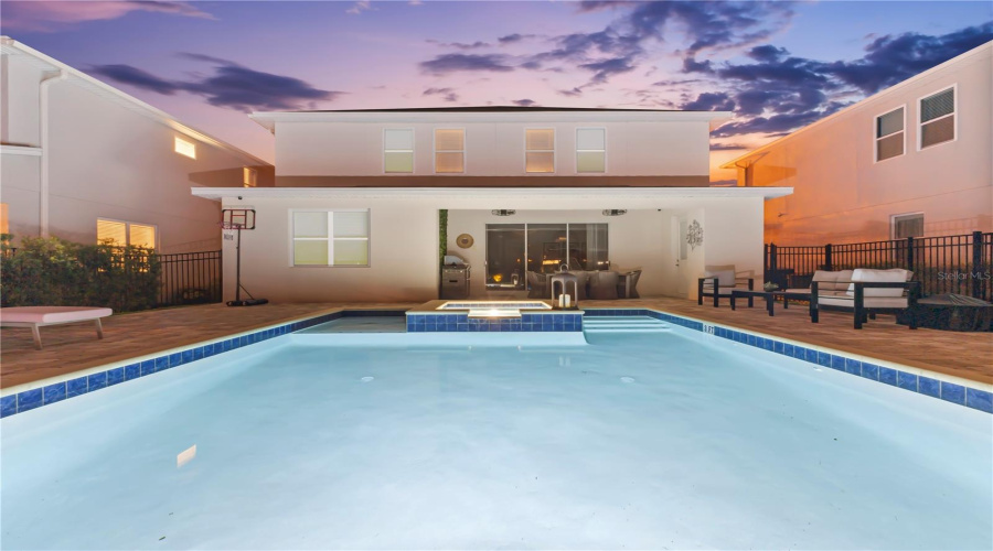 Kissimmee, Florida 34747, 5 Bedrooms Bedrooms, ,5 Bathroomsbathrooms,Residential,For Sale,Auburn,Mfro6306800