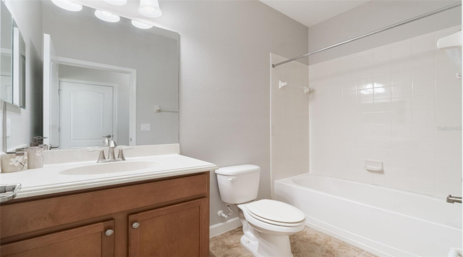 Davenport, Florida 33837, 4 Bedrooms Bedrooms, ,3 Bathroomsbathrooms,Residential,For Sale,Cortland,Mfrs5126618