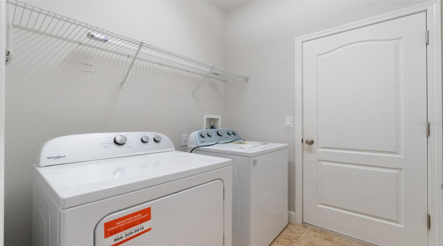 Davenport, Florida 33837, 4 Bedrooms Bedrooms, ,3 Bathroomsbathrooms,Residential,For Sale,Cortland,Mfrs5126618