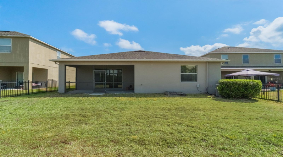 Davenport, Florida 33837, 4 Bedrooms Bedrooms, ,3 Bathroomsbathrooms,Residential,For Sale,Cortland,Mfrs5126618