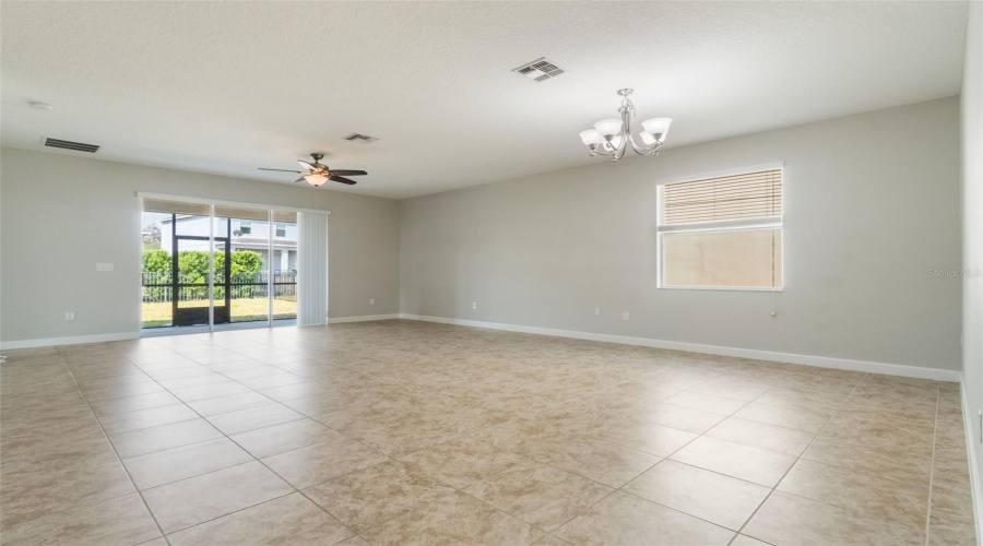 Davenport, Florida 33837, 4 Bedrooms Bedrooms, ,3 Bathroomsbathrooms,Residential,For Sale,Cortland,Mfrs5126618