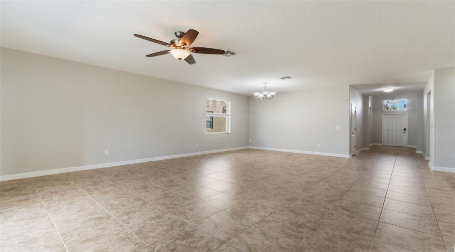 Davenport, Florida 33837, 4 Bedrooms Bedrooms, ,3 Bathroomsbathrooms,Residential,For Sale,Cortland,Mfrs5126618