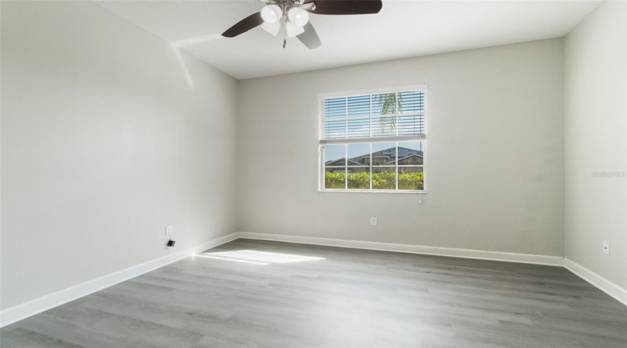 Davenport, Florida 33837, 4 Bedrooms Bedrooms, ,3 Bathroomsbathrooms,Residential,For Sale,Cortland,Mfrs5126618