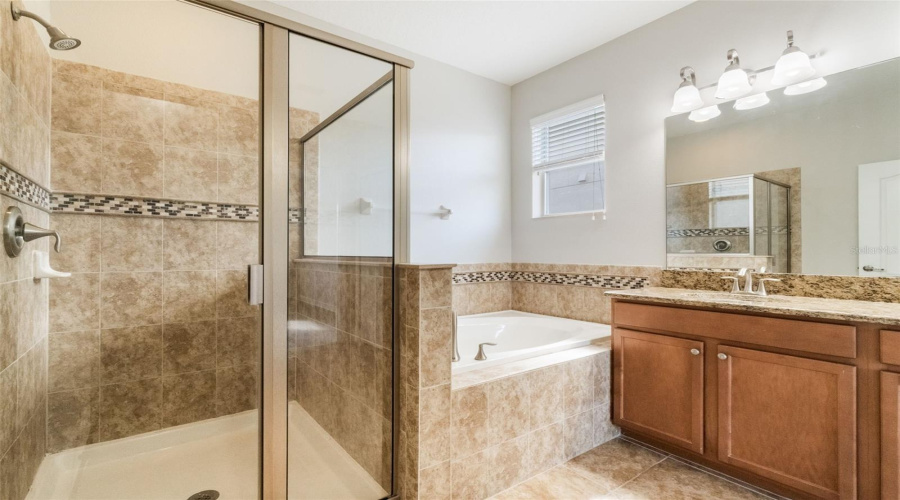 Davenport, Florida 33837, 4 Bedrooms Bedrooms, ,3 Bathroomsbathrooms,Residential,For Sale,Cortland,Mfrs5126618