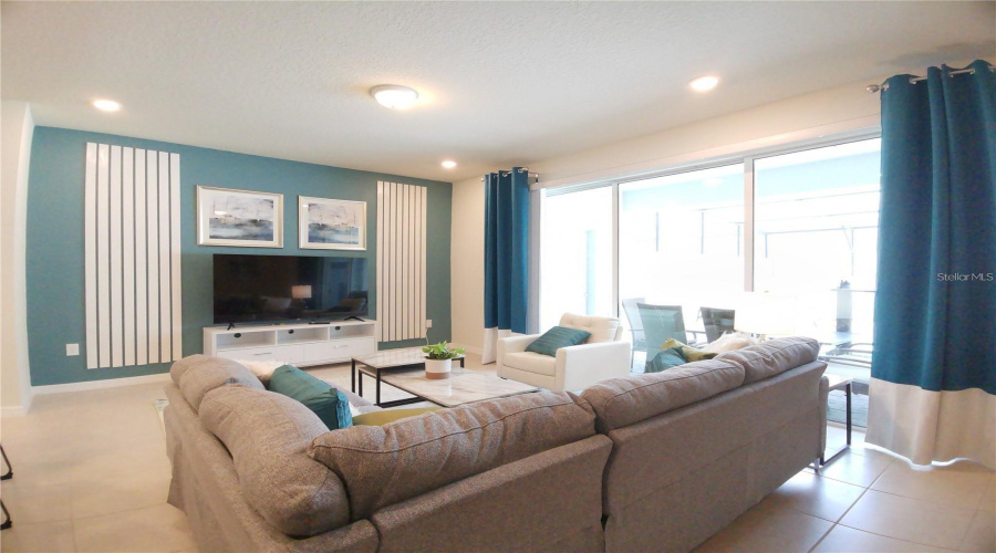 DAVENPORT, Florida 33897, 5 Bedrooms Bedrooms, ,4 BathroomsBathrooms,Residential,For Sale,JETTY WAY,0,MFRO6305736
