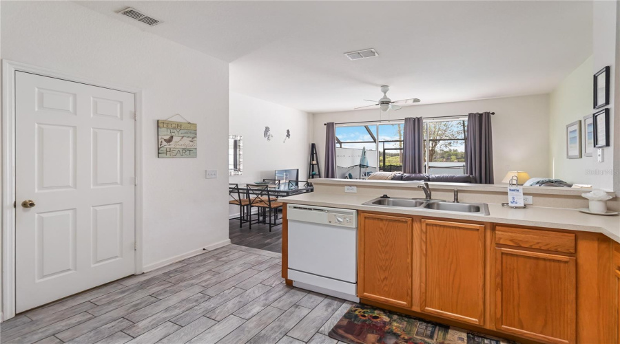 Kissimmee, Florida 34747, 3 Bedrooms Bedrooms, ,3 Bathroomsbathrooms,Residential,For Sale,Fitzclarence,Mfro6306447