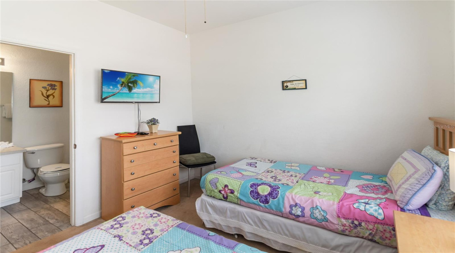 Kissimmee, Florida 34747, 3 Bedrooms Bedrooms, ,3 Bathroomsbathrooms,Residential,For Sale,Fitzclarence,Mfro6306447