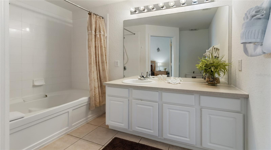 Kissimmee, Florida 34747, 3 Bedrooms Bedrooms, ,3 Bathroomsbathrooms,Residential,For Sale,Fitzclarence,Mfro6306447