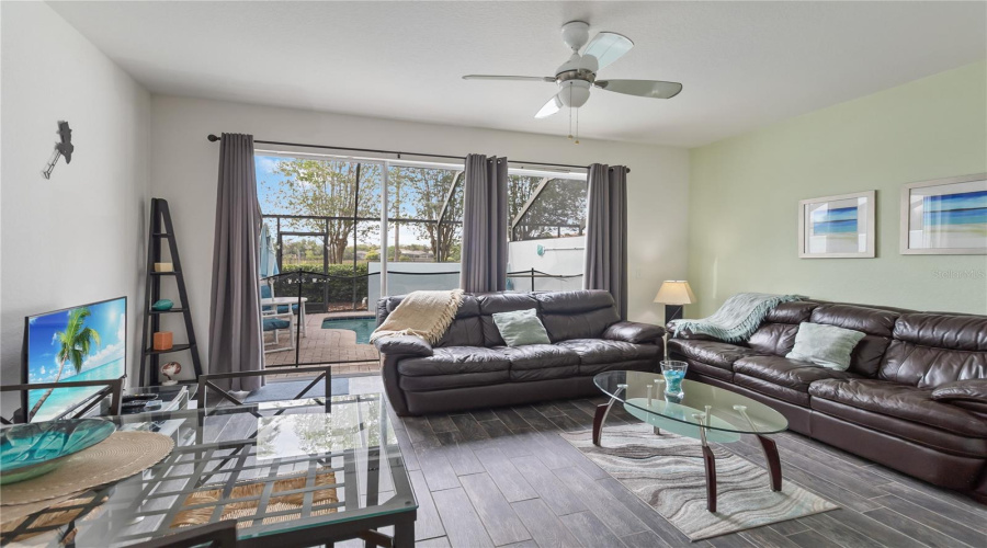 Kissimmee, Florida 34747, 3 Bedrooms Bedrooms, ,3 Bathroomsbathrooms,Residential,For Sale,Fitzclarence,Mfro6306447