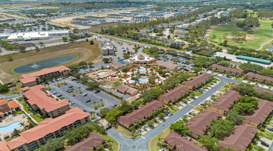 Davenport, Florida 33897, 4 Bedrooms Bedrooms, ,3 Bathroomsbathrooms,Residential,For Sale,Calabria,Mfro6307582