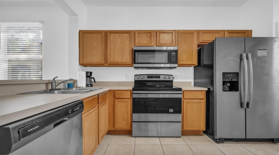 Davenport, Florida 33897, 4 Bedrooms Bedrooms, ,3 Bathroomsbathrooms,Residential,For Sale,Calabria,Mfro6307582