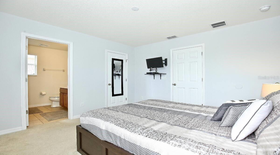 Kissimmee, Florida 34746, 4 Bedrooms Bedrooms, ,3 Bathroomsbathrooms,Residential,For Sale,Santosh,Mfro6307690