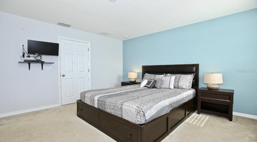 Kissimmee, Florida 34746, 4 Bedrooms Bedrooms, ,3 Bathroomsbathrooms,Residential,For Sale,Santosh,Mfro6307690
