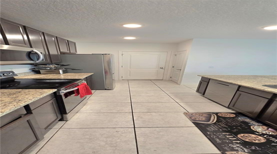 Davenport, Florida 33837, 5 Bedrooms Bedrooms, ,3 Bathroomsbathrooms,Residential,For Sale,Taft,Mfro6306563
