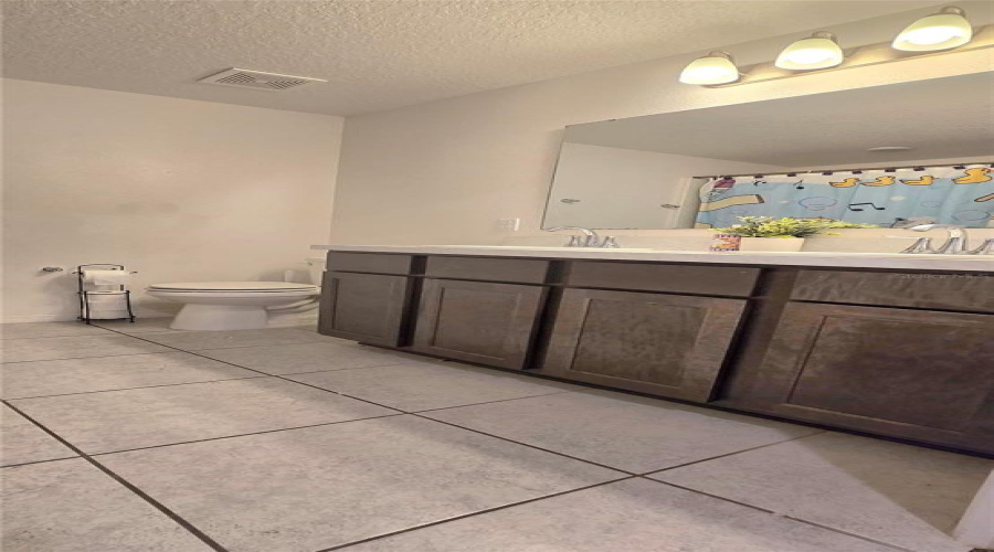 Davenport, Florida 33837, 5 Bedrooms Bedrooms, ,3 Bathroomsbathrooms,Residential,For Sale,Taft,Mfro6306563