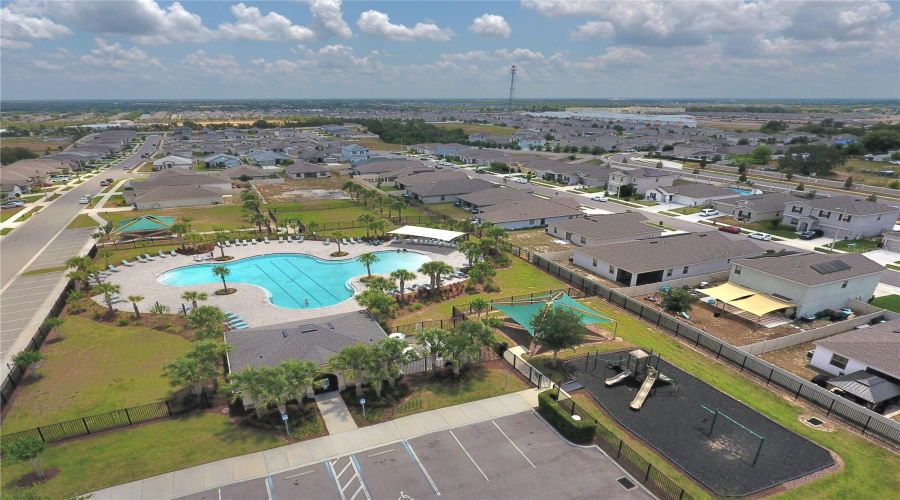 Davenport, Florida 33837, 5 Bedrooms Bedrooms, ,3 Bathroomsbathrooms,Residential,For Sale,Taft,Mfro6306563