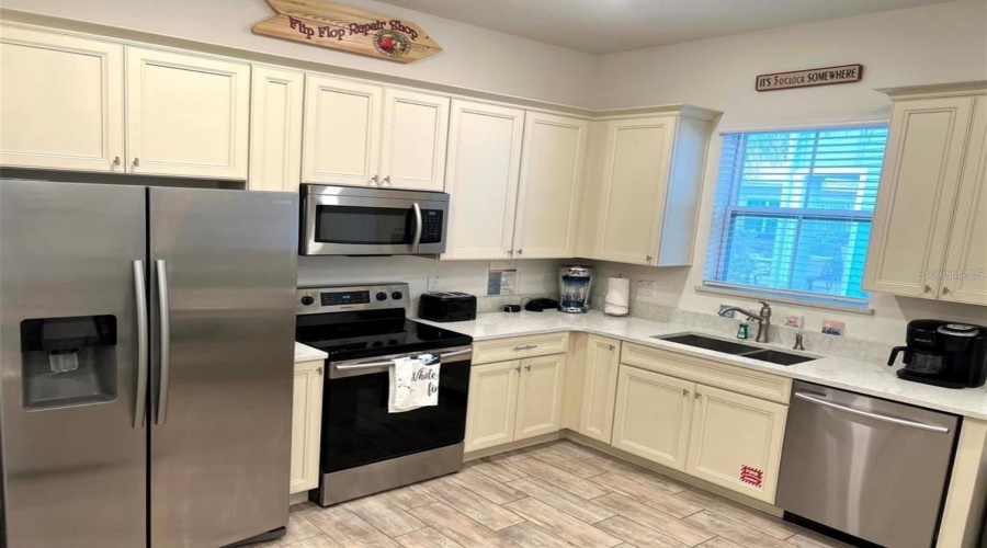 Kissimmee, Florida 34747, 2 Bedrooms Bedrooms, ,2 Bathroomsbathrooms,Residential,For Sale,Latitude,Mfro6307762