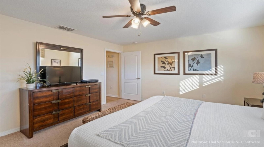 Kissimmee, Florida 34747, 4 Bedrooms Bedrooms, ,3 Bathroomsbathrooms,Residential,For Sale,Bismarck Palm,Mfro6307719