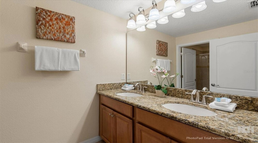 Kissimmee, Florida 34747, 4 Bedrooms Bedrooms, ,3 Bathroomsbathrooms,Residential,For Sale,Bismarck Palm,Mfro6307719