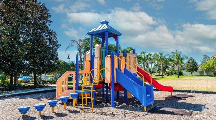 Kissimmee, Florida 34747, 4 Bedrooms Bedrooms, ,3 Bathroomsbathrooms,Residential,For Sale,Bismarck Palm,Mfro6307719