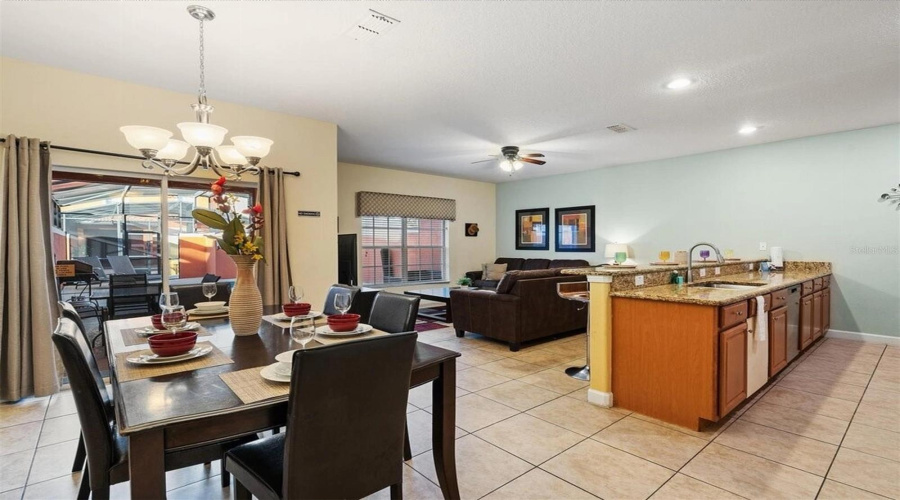 Kissimmee, Florida 34747, 4 Bedrooms Bedrooms, ,3 Bathroomsbathrooms,Residential,For Sale,Bismarck Palm,Mfro6307719